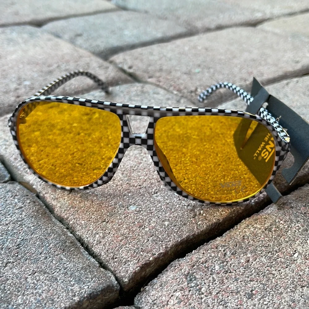Vans Summer Holiday UV Protect Shades Sunglasses
NWT - Picture 1 of 16